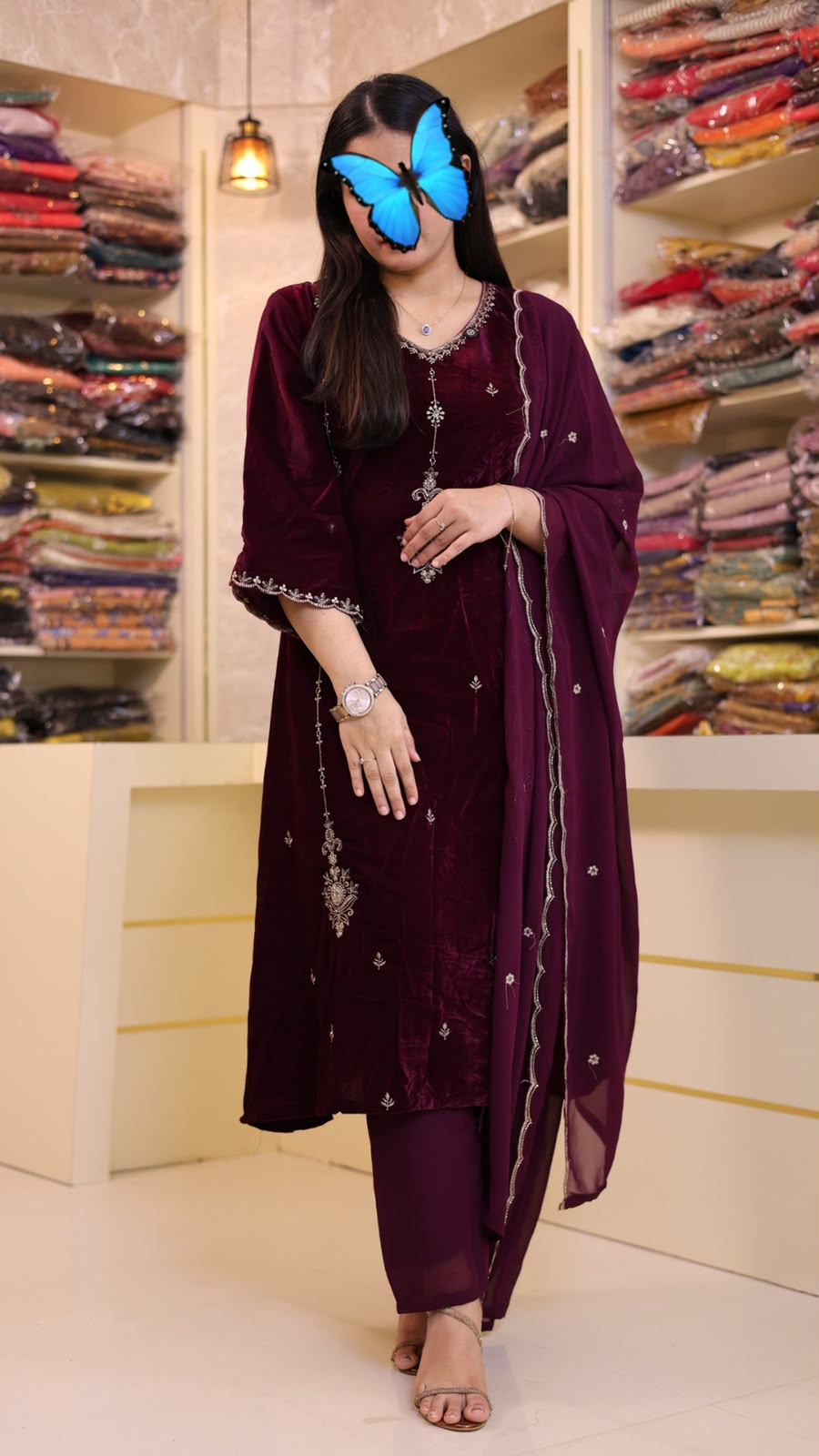 8699