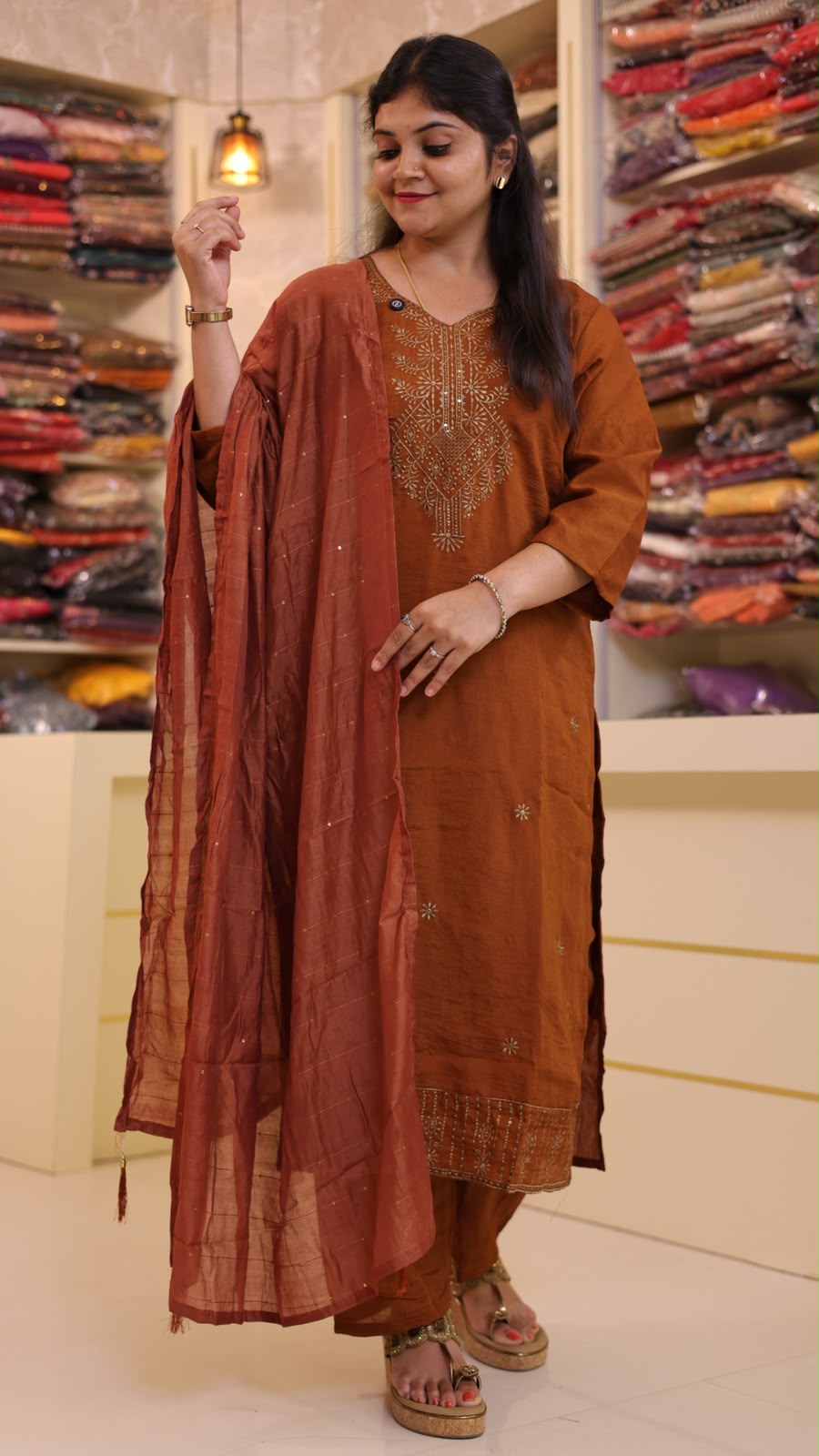 8425