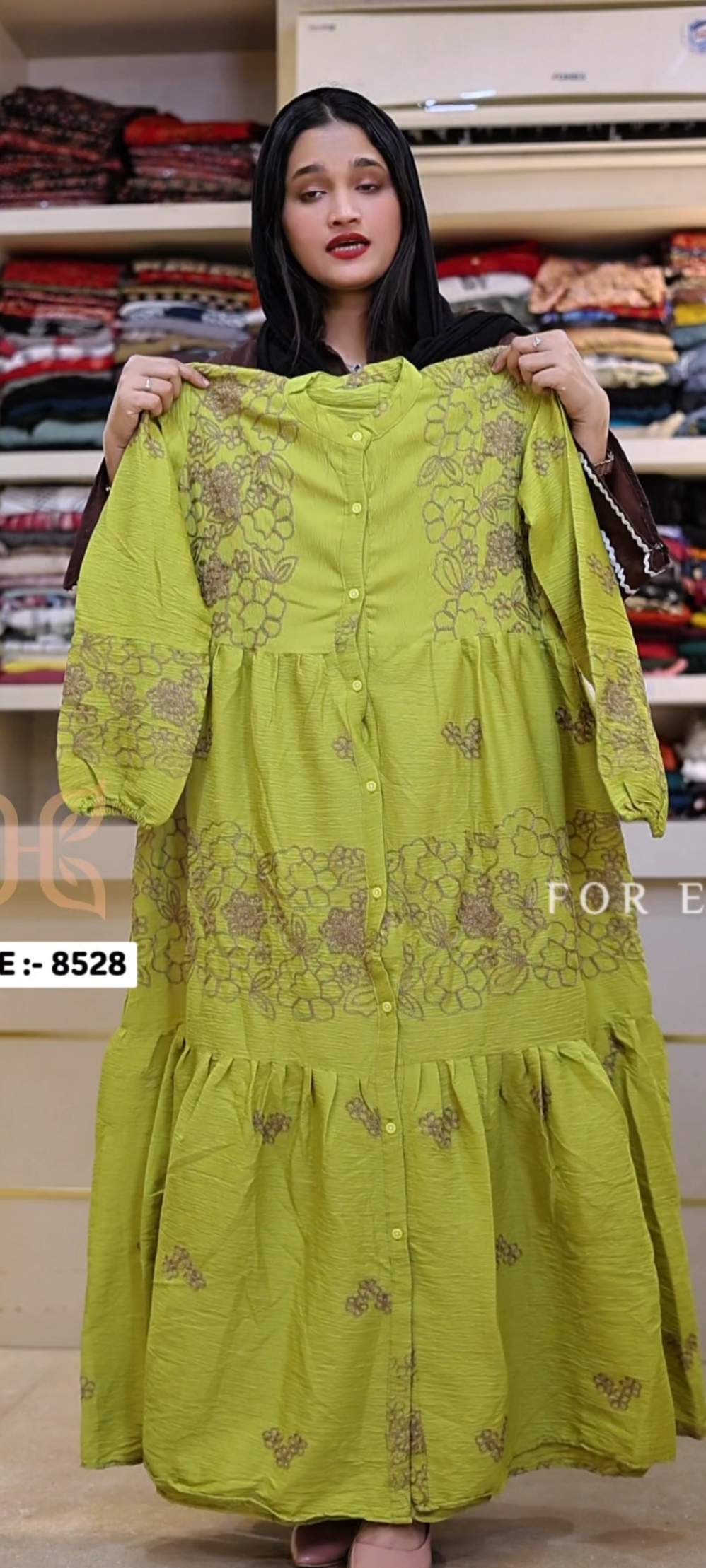 8528