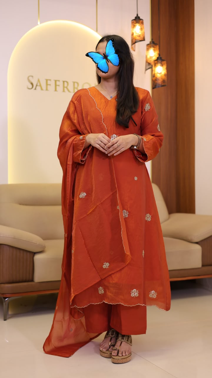 8127