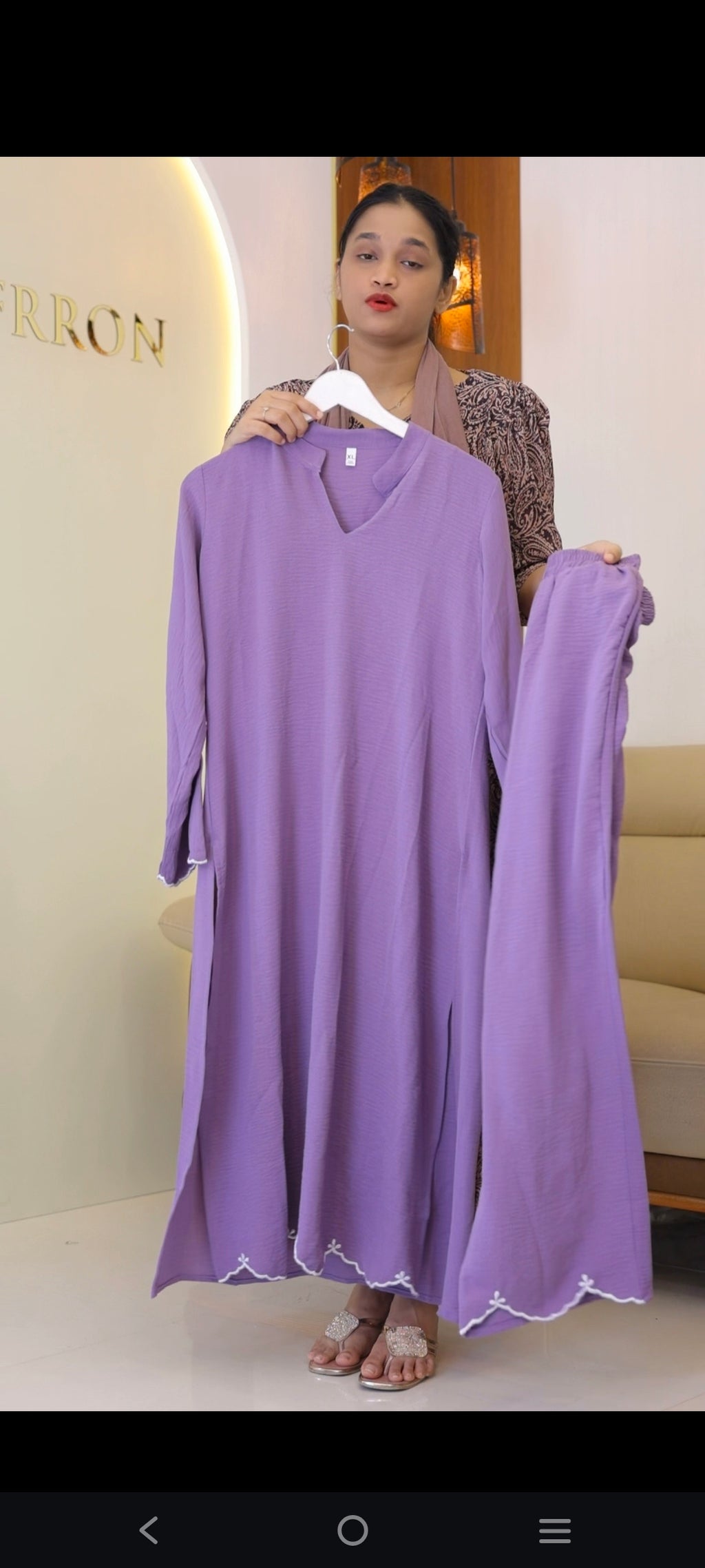 1124